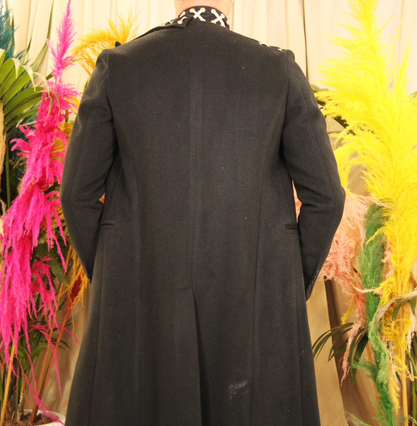 Cappotto Mezzo Bavero con Occhielli intrecciati